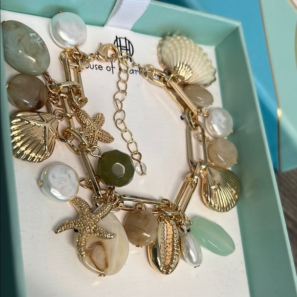 ✨House of Harlow 1960 Gold and Shell Charm Bracelet 🌊🐚 - Picture 3 of 8